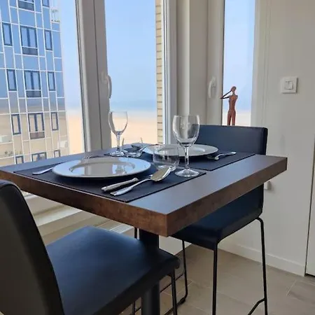 Les Moussaillons - Met Zeezicht Apartamento